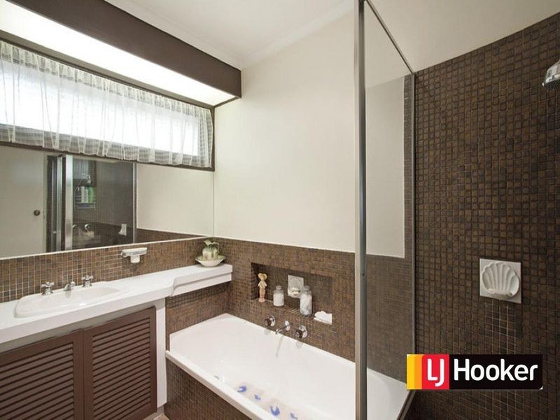 1 Leanne Crescent, Keysborough VIC 3173