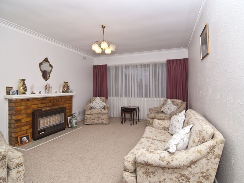 15 Raymond Street, Noble Park VIC 3174