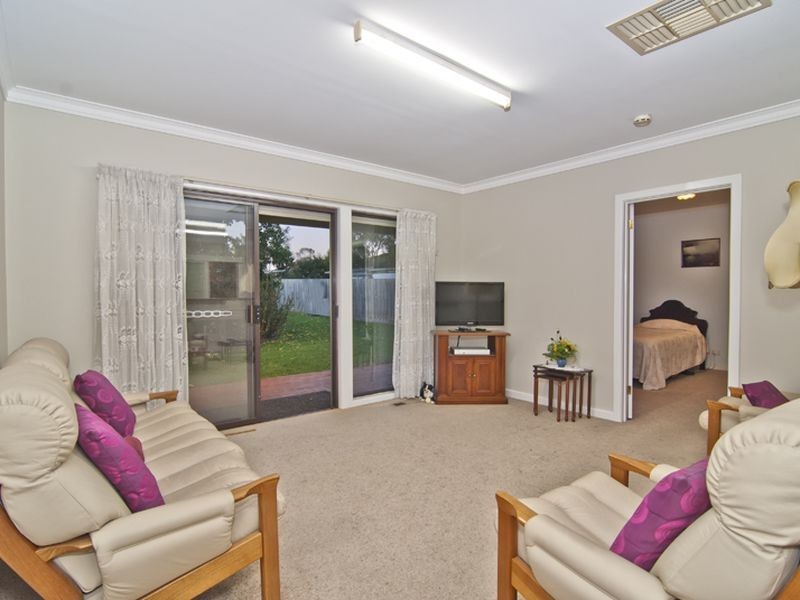 15 Raymond Street, Noble Park VIC 3174