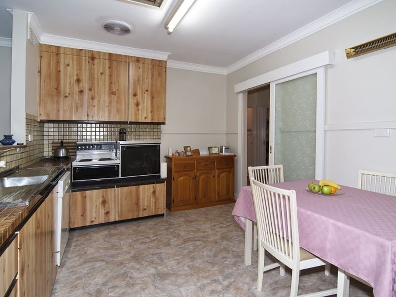 15 Raymond Street, Noble Park VIC 3174