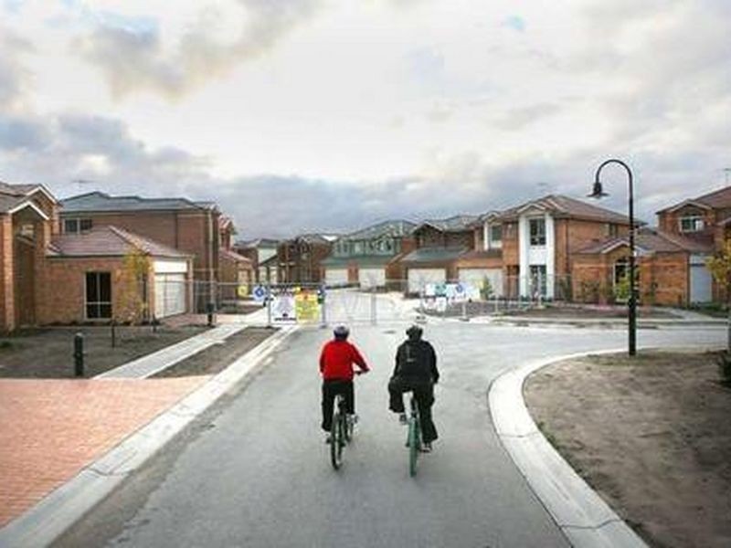 69 Mannavue Boulevard, Cranbourne North VIC 3977