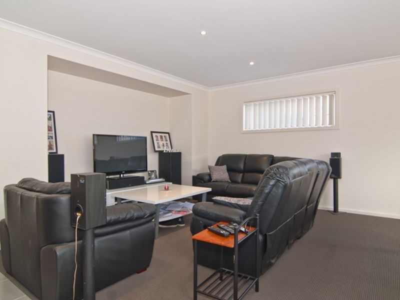 5 Hayden Grove, Pakenham VIC 3810