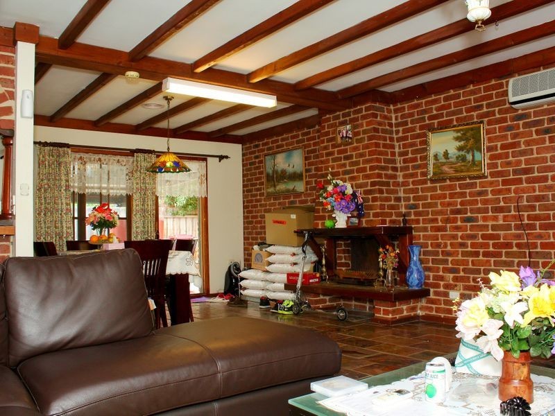 8 Lillian Street, Cranbourne VIC 3977