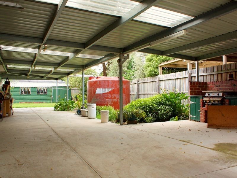 8 Lillian Street, Cranbourne VIC 3977