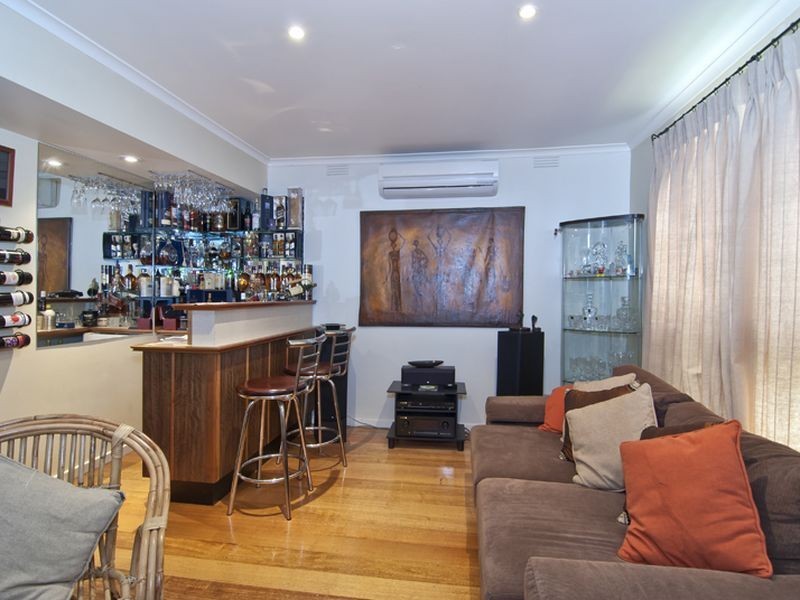 1 Sussex Street, Noble Park VIC 3174