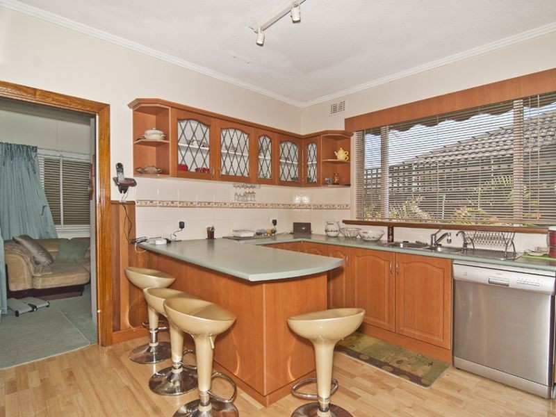 62 Leonard Avenue, Noble Park VIC 3174