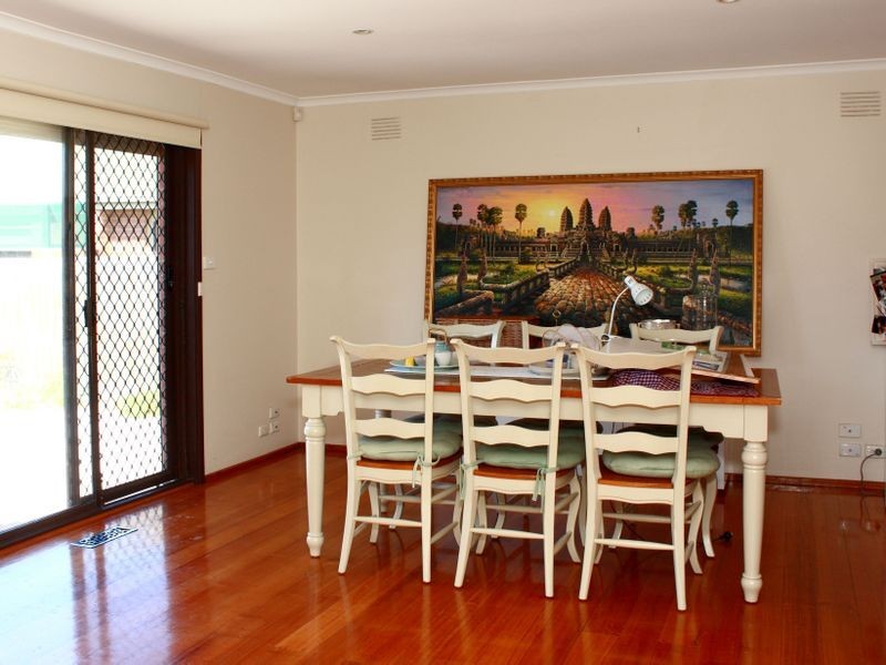 2 Loxwood Avenue, Keysborough VIC 3173