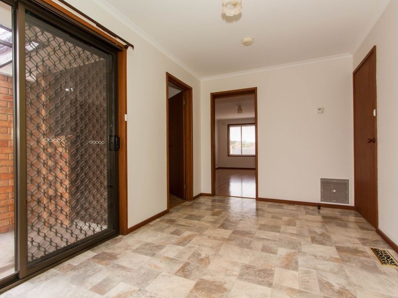 2/39 View Road, Springvale VIC 3171