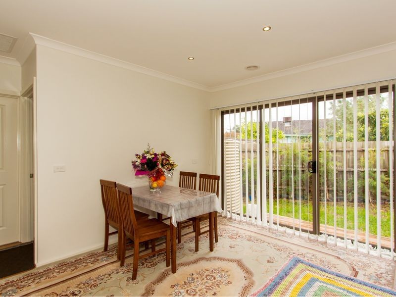 2/8 Prunus Grove, Doveton VIC 3177