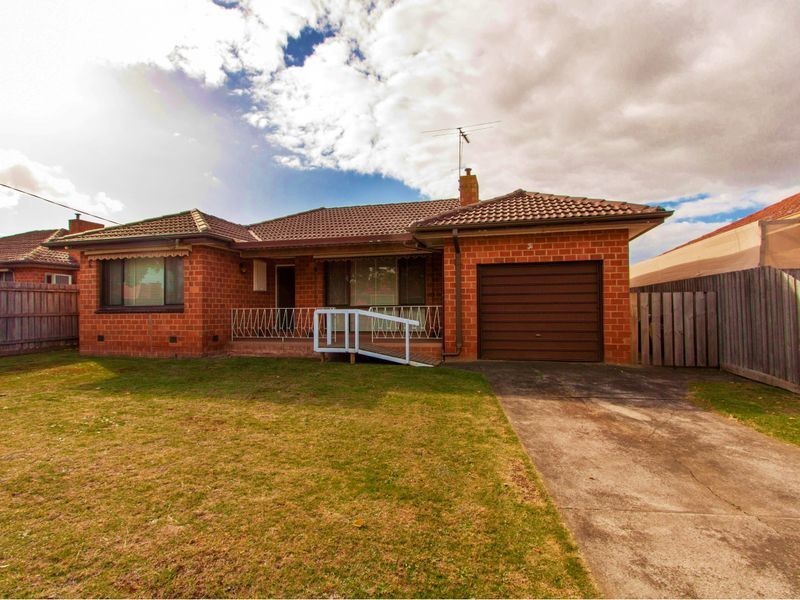 31 Waratah Drive, Dandenong North VIC 3175
