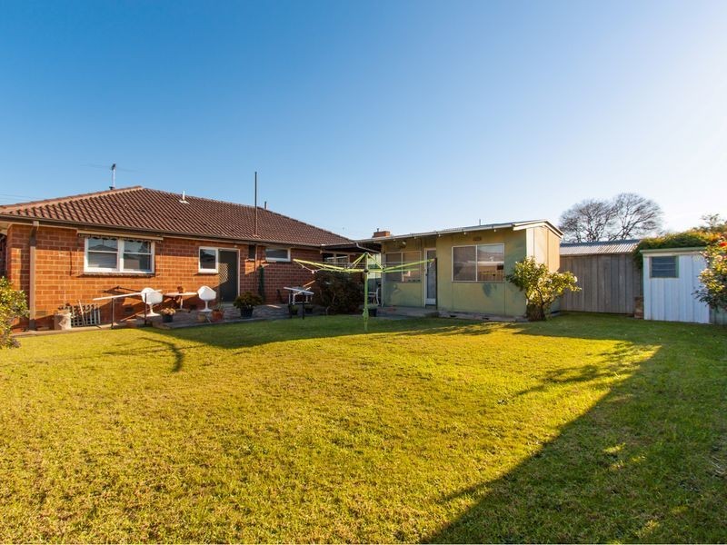 31 Waratah Drive, Dandenong North VIC 3175