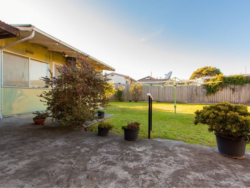 31 Waratah Drive, Dandenong North VIC 3175