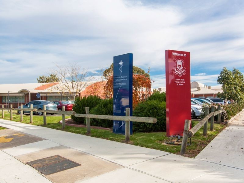 13 Arthur Street, St Albans VIC 3021