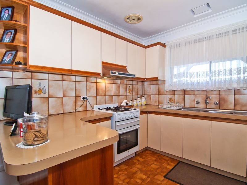 1 Albany Court, Noble Park North VIC 3174