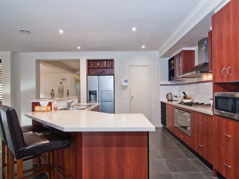 22 Emmaline Crescent, Keysborough VIC 3173