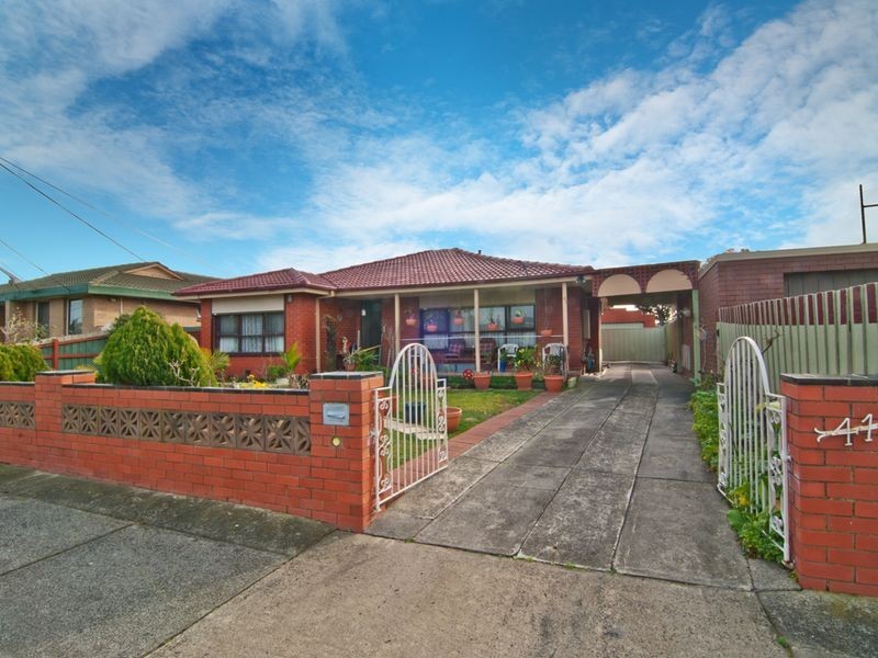 41 Narellan Drive, Keysborough VIC 3173