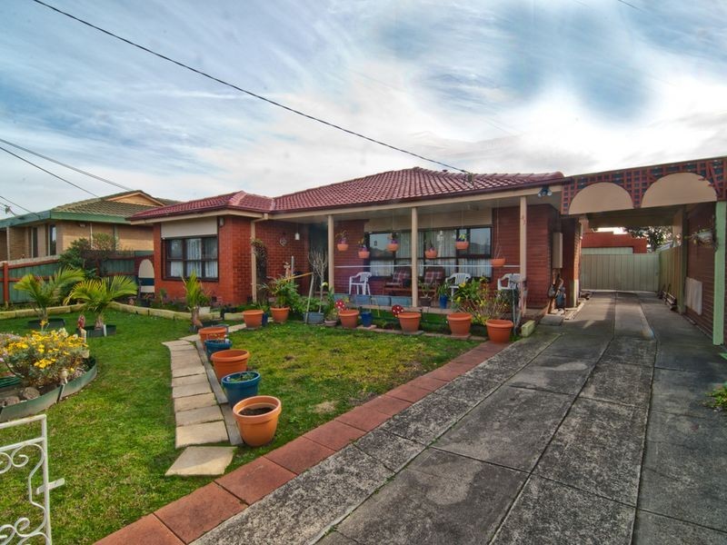 41 Narellan Drive, Keysborough VIC 3173