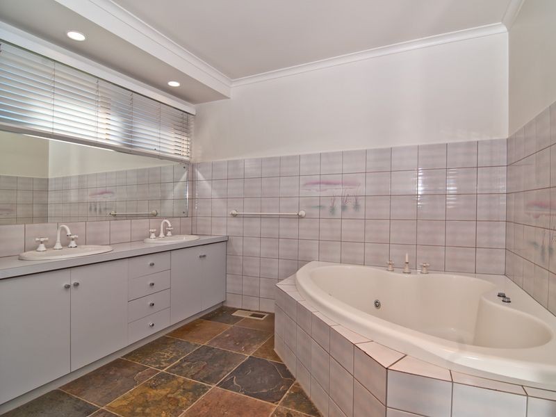 49 Craig Road, Cranbourne South VIC 3977