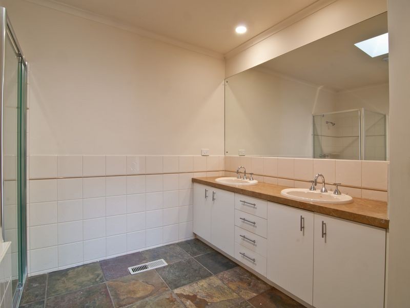 49 Craig Road, Cranbourne South VIC 3977