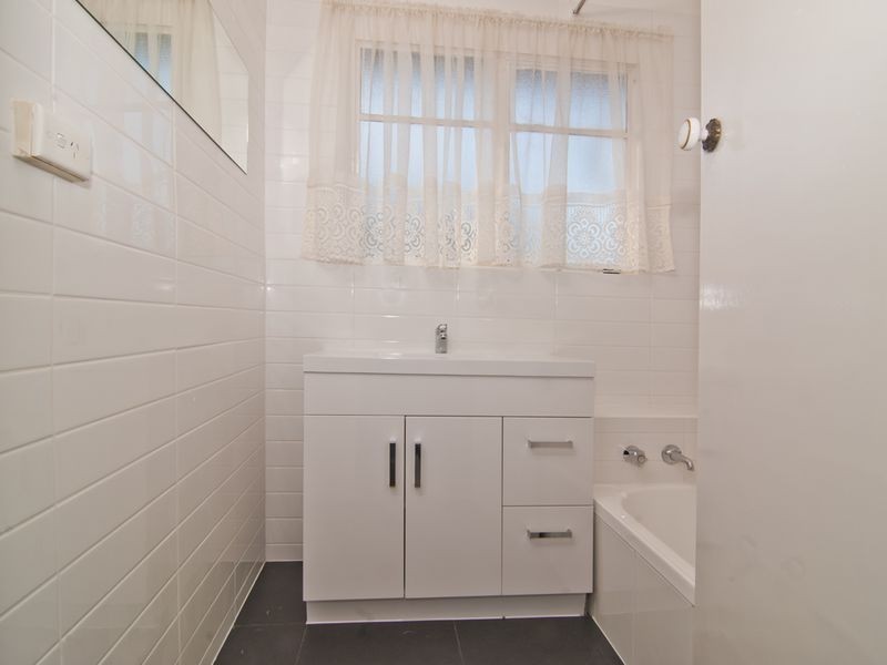 1/16 Sheoak Street, Doveton VIC 3177