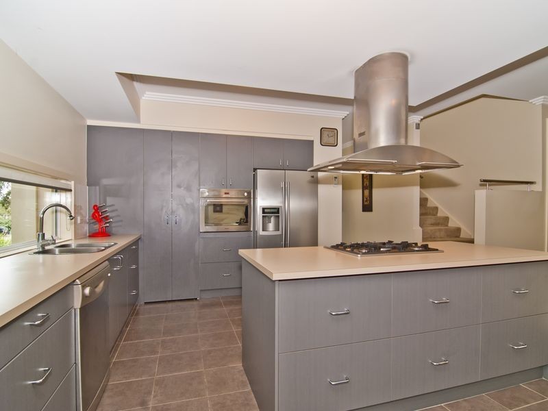 34 Hidden Grove Blvd, Keysborough VIC 3173