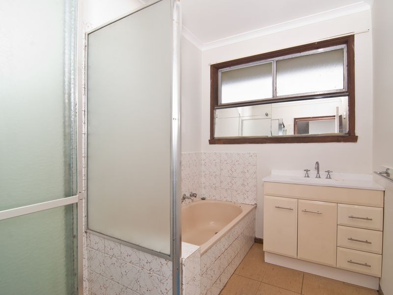 2/20 Fairbairn Street, Springvale VIC 3171