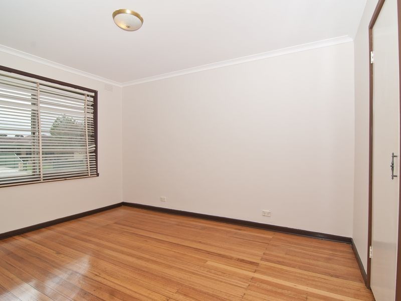 2/20 Fairbairn Street, Springvale VIC 3171