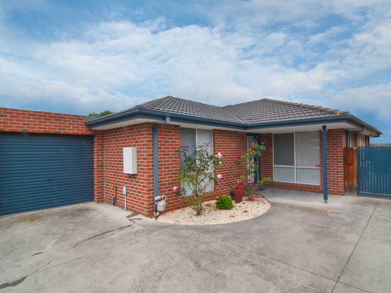 2/62 Lawn Rd, Noble Park VIC 3174