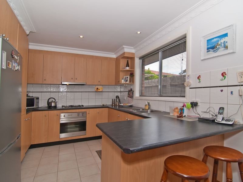 2/62 Lawn Rd, Noble Park VIC 3174