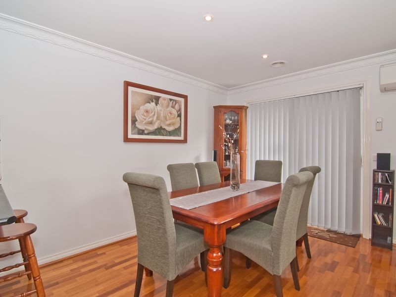 2/62 Lawn Rd, Noble Park VIC 3174