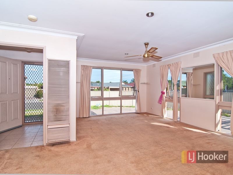 20 Liverpool Drive, Keysborough VIC 3173