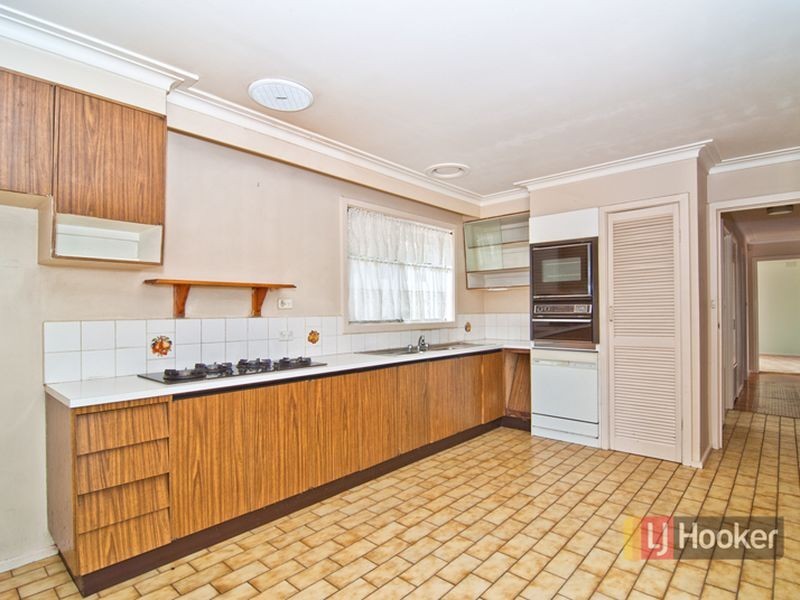 6 Narellan Drive, Keysborough VIC 3173