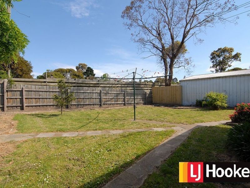 11 Chateau Avenue, Narre Warren VIC 3805