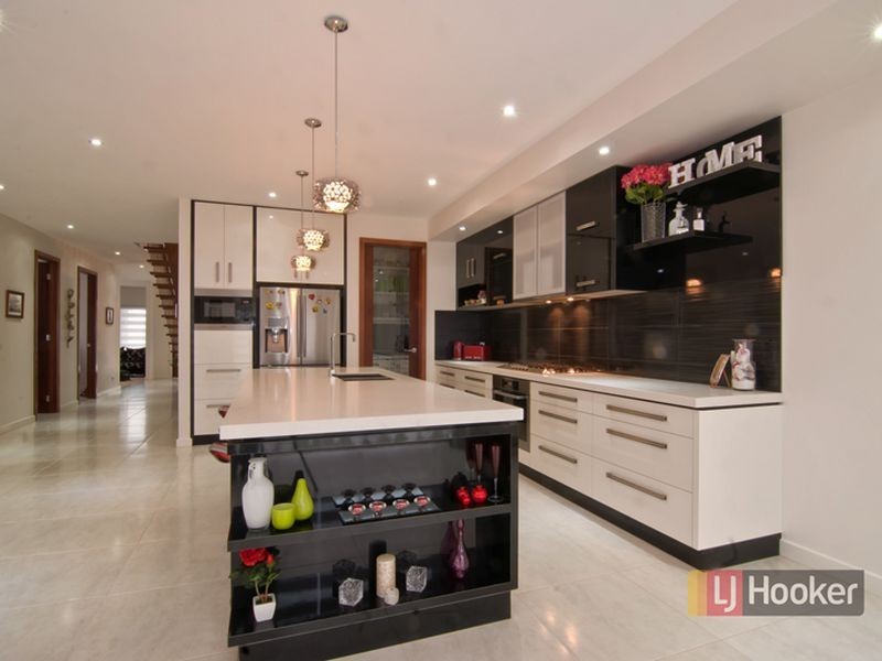 27 Juneberry Drive, Keysborough VIC 3173