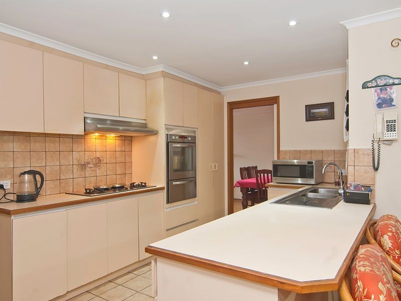38 Arthur Phillip Drive, Endeavour Hills VIC 3802