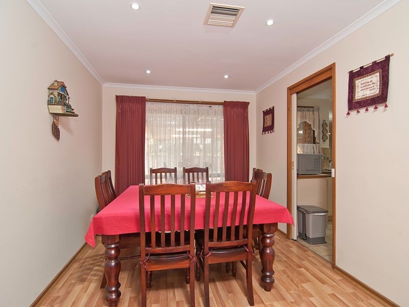 38 Arthur Phillip Drive, Endeavour Hills VIC 3802