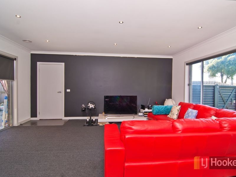 1/10 Bloomfield Road, Noble Park VIC 3174
