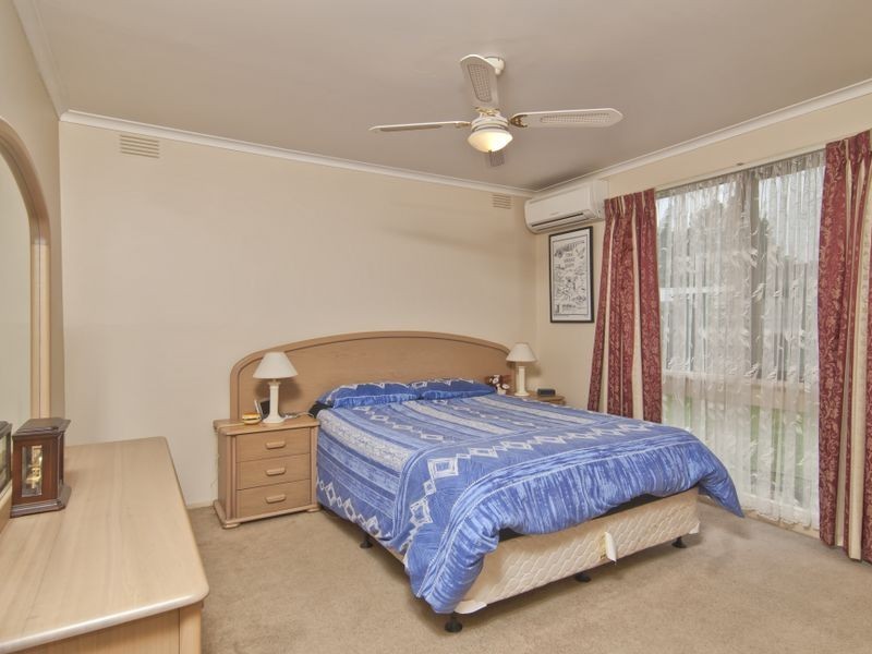 18 Nicholas Street, Keysborough VIC 3173