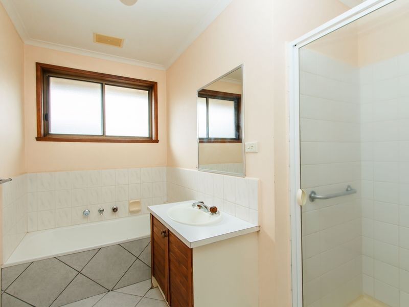 2/9 Dunblane Road, Noble Park VIC 3174