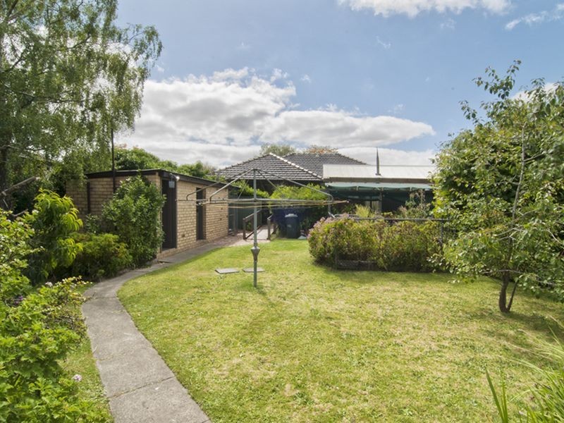 10 Princess Avenue & 11 Regent Avenue, Springvale VIC 3171