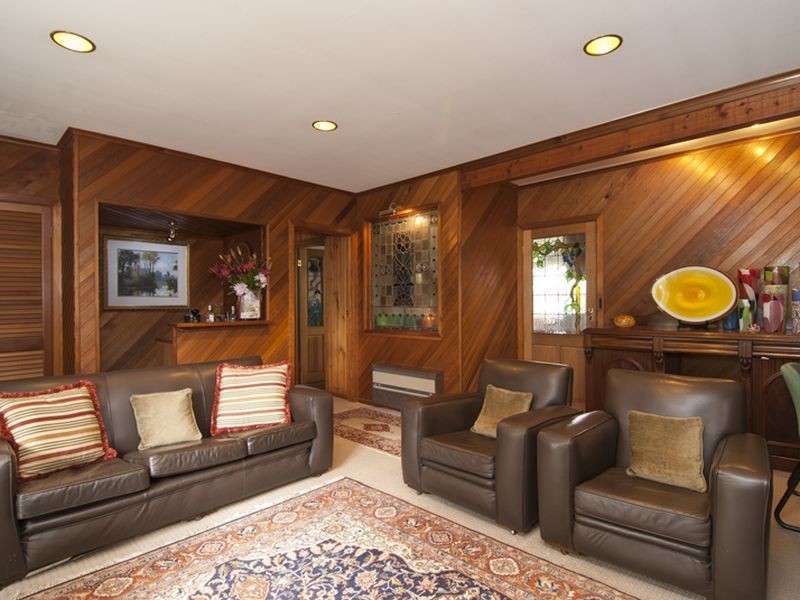 10 Princess Avenue & 11 Regent Avenue, Springvale VIC 3171