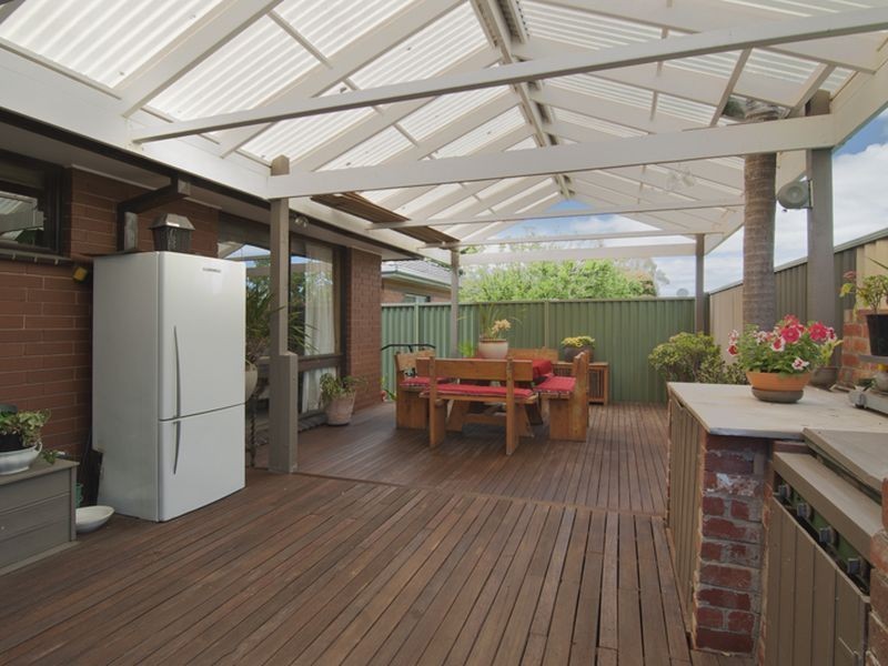 10 Princess Avenue & 11 Regent Avenue, Springvale VIC 3171