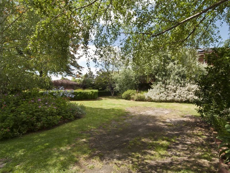 10 Princess Avenue & 11 Regent Avenue, Springvale VIC 3171