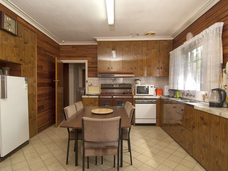 10 Princess Avenue & 11 Regent Avenue, Springvale VIC 3171