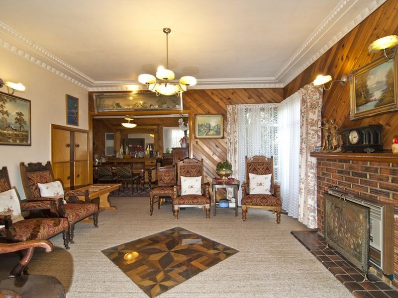 10 Princess Avenue & 11 Regent Avenue, Springvale VIC 3171