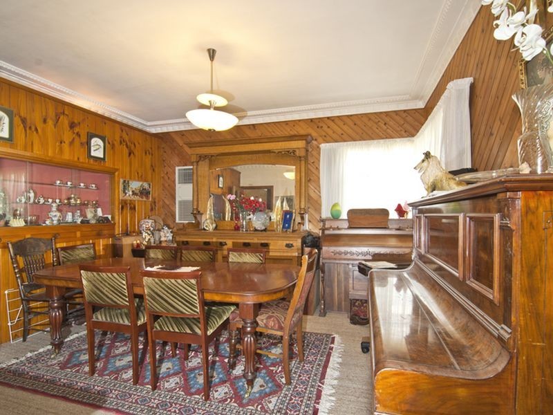 10 Princess Avenue & 11 Regent Avenue, Springvale VIC 3171