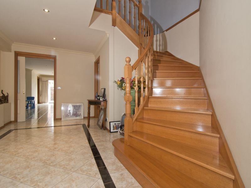 7 Harrier Court, Dingley VIC 3172