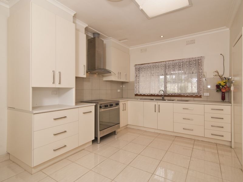 136 Railway Parade, Noble Park VIC 3174