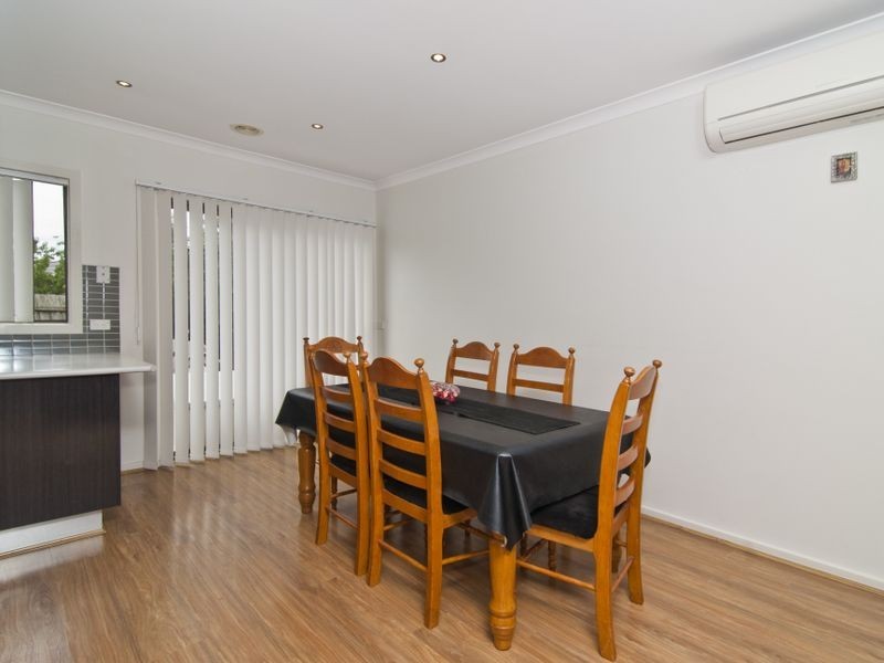 3/8 Prunus Grove, Doveton VIC 3177