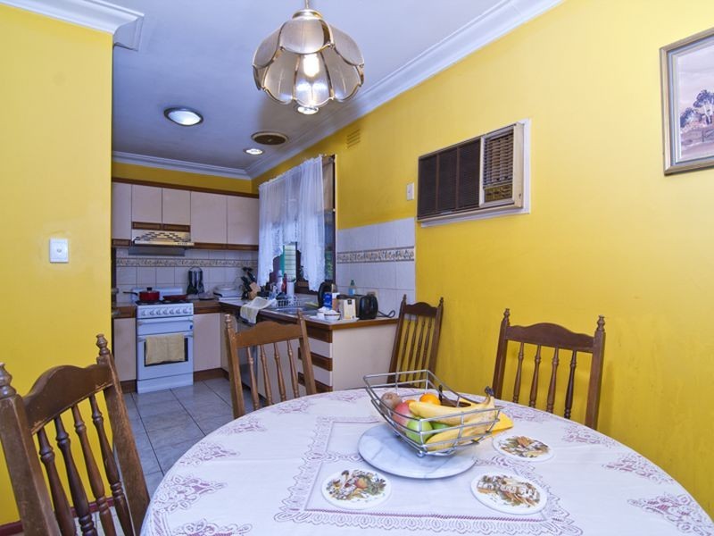 5 Ross Court, Springvale VIC 3171